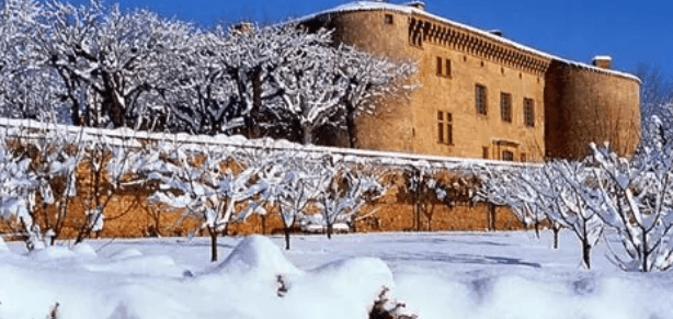Magie de l'hiver sur les châteaux du Beaujolais