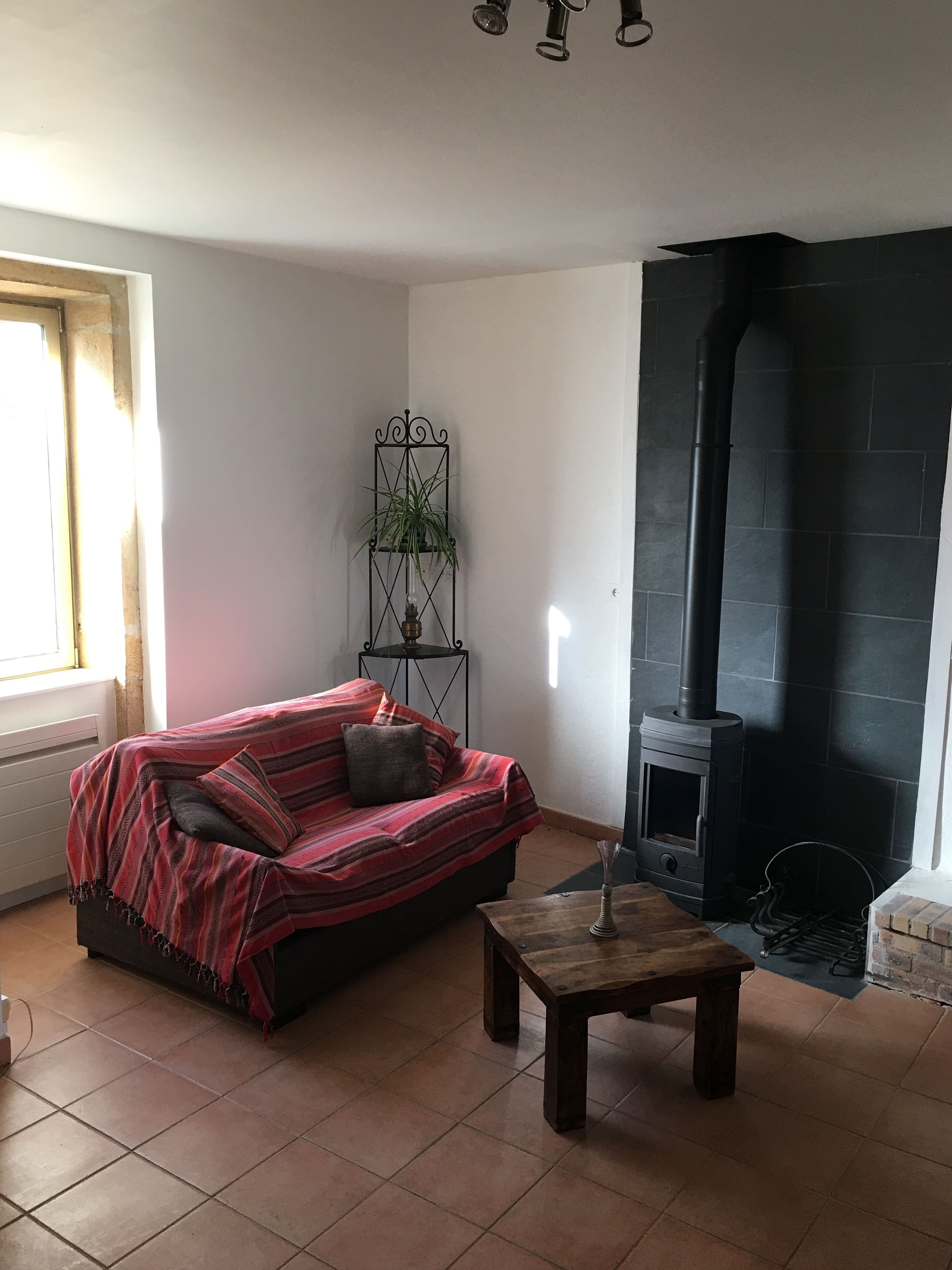 Salon avec cheminée